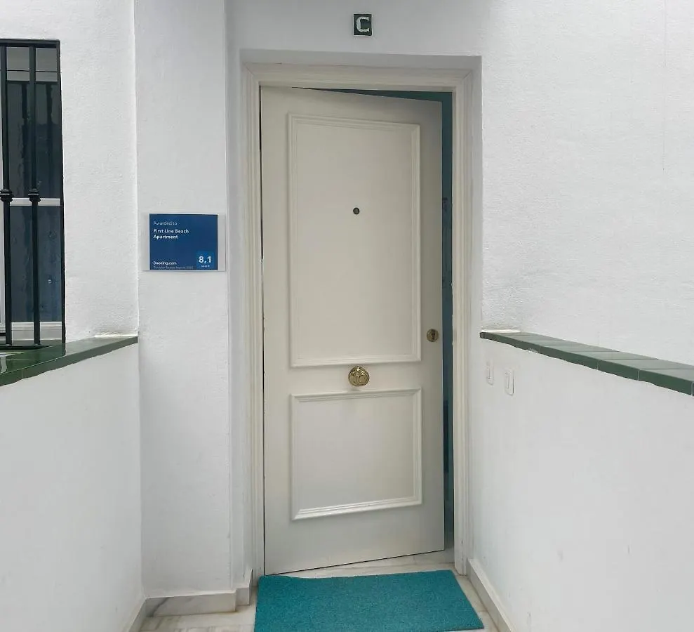 First Line Beach Apartment Torrox 0*,